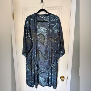 La Vie En Rose Kimono Robe